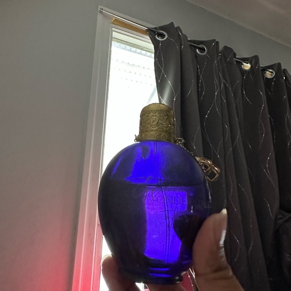 Wonderstruck by Taylor Swift (100ml bottle) - Picture 2 of 2